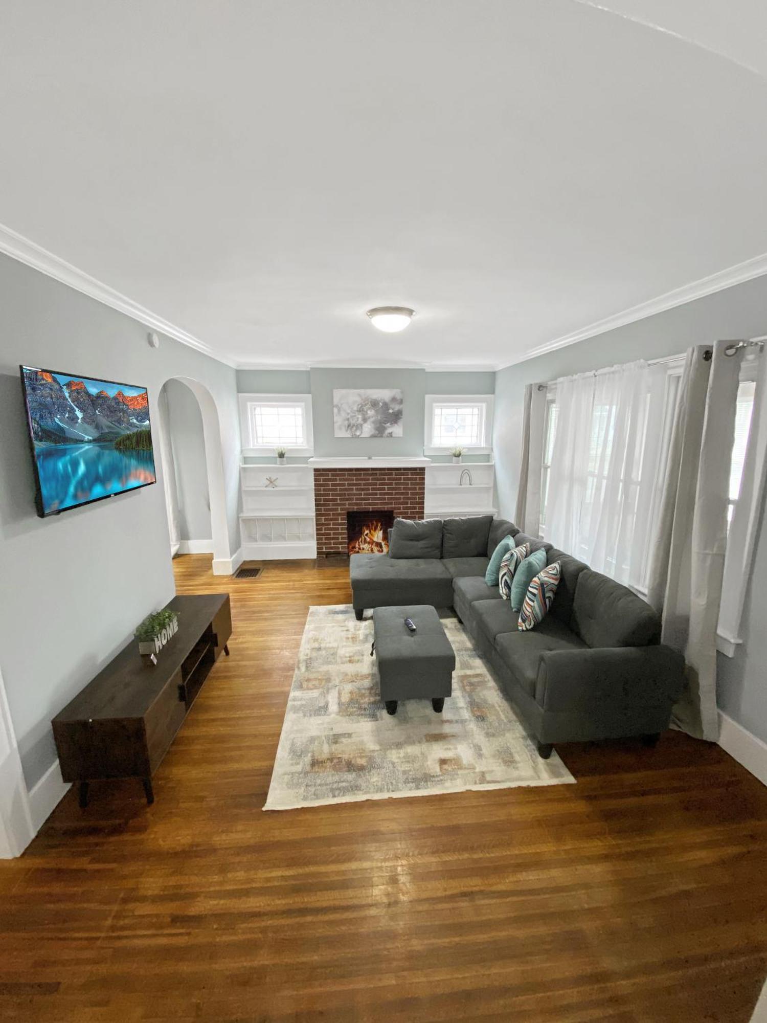 Lux 3Br, Steps From Airport, U Of R & Grocery Stores Rochester Zewnętrze zdjęcie