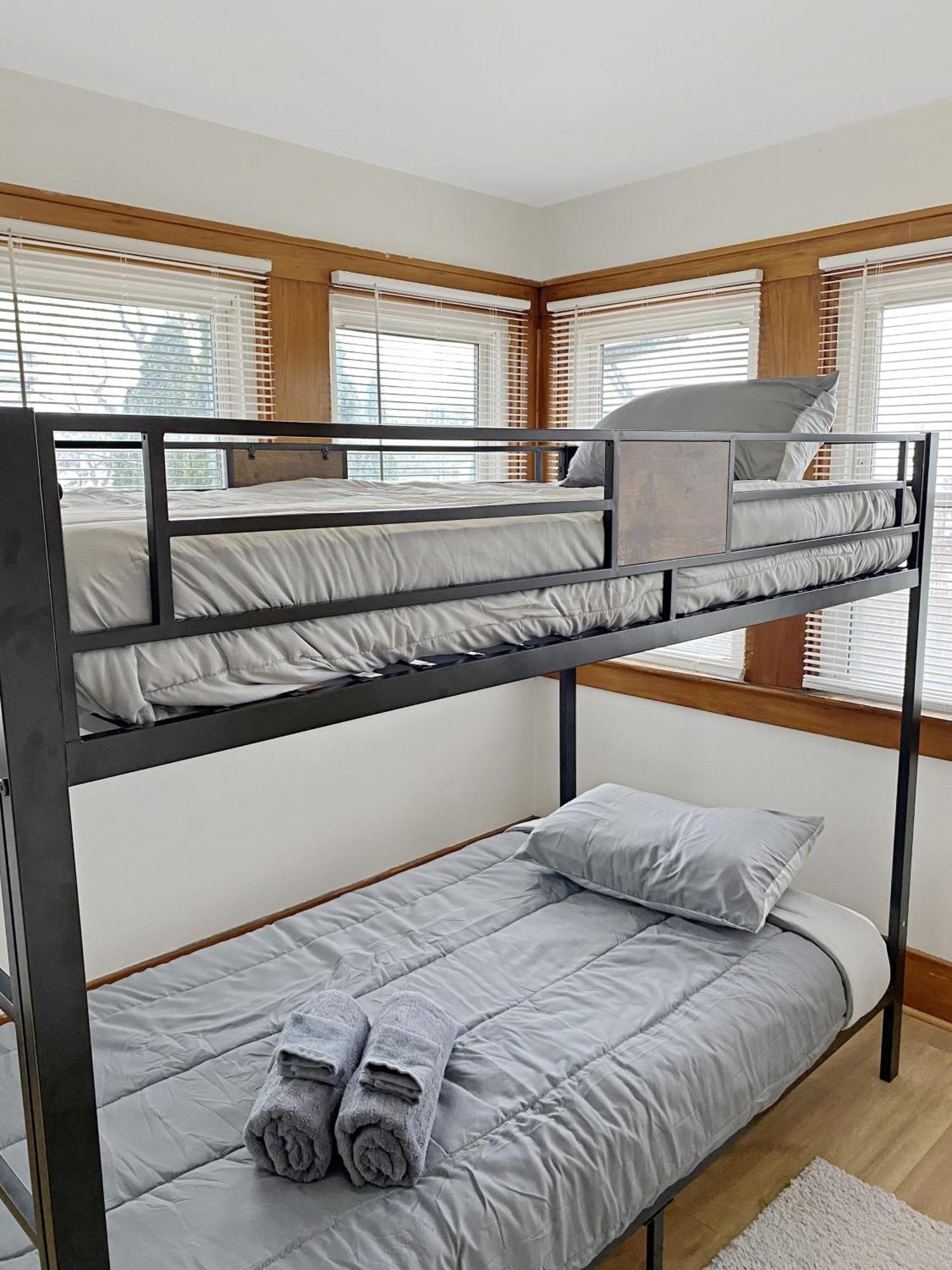 Lux 3Br, Steps From Airport, U Of R & Grocery Stores Rochester Zewnętrze zdjęcie
